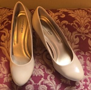 Comfort Plus by Predictions Women's Beige Heels